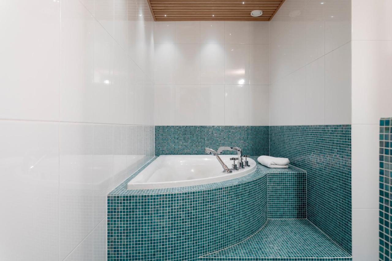 2Ndhomes Luxury Kamppi Center Apartment With Spa And Terrace Helsinki Exterior foto